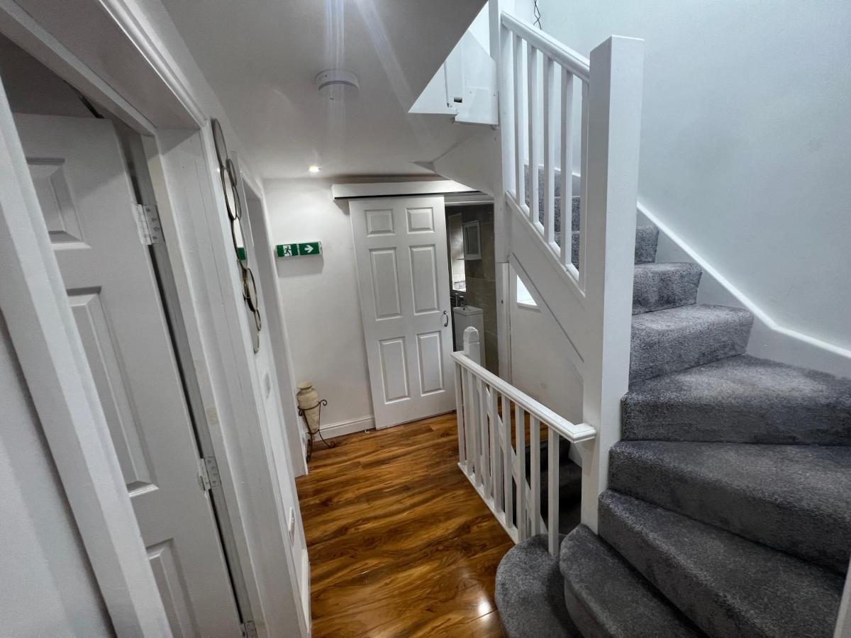 ホテル Tarleton House Stoke-on-Trent エクステリア 写真